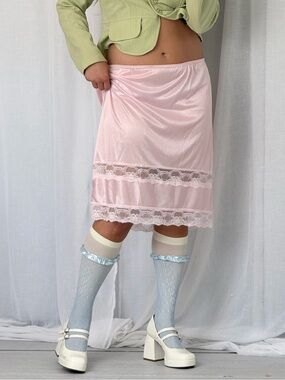 coquette pink lace slip skirt ✧